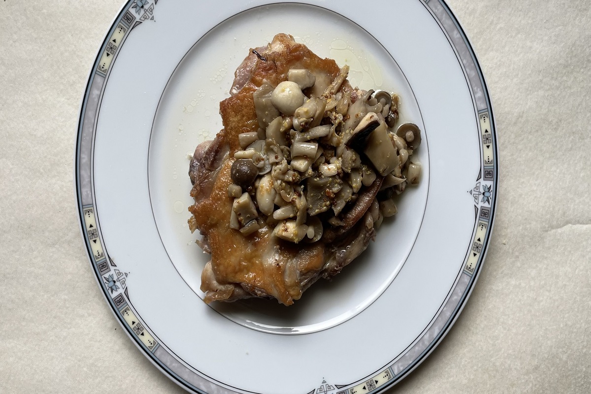 チキンステーキ〜きのこソース添え〜