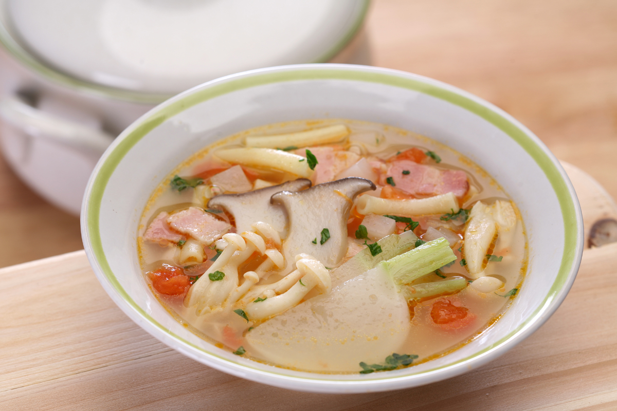 きのことトマトのミネストローネ