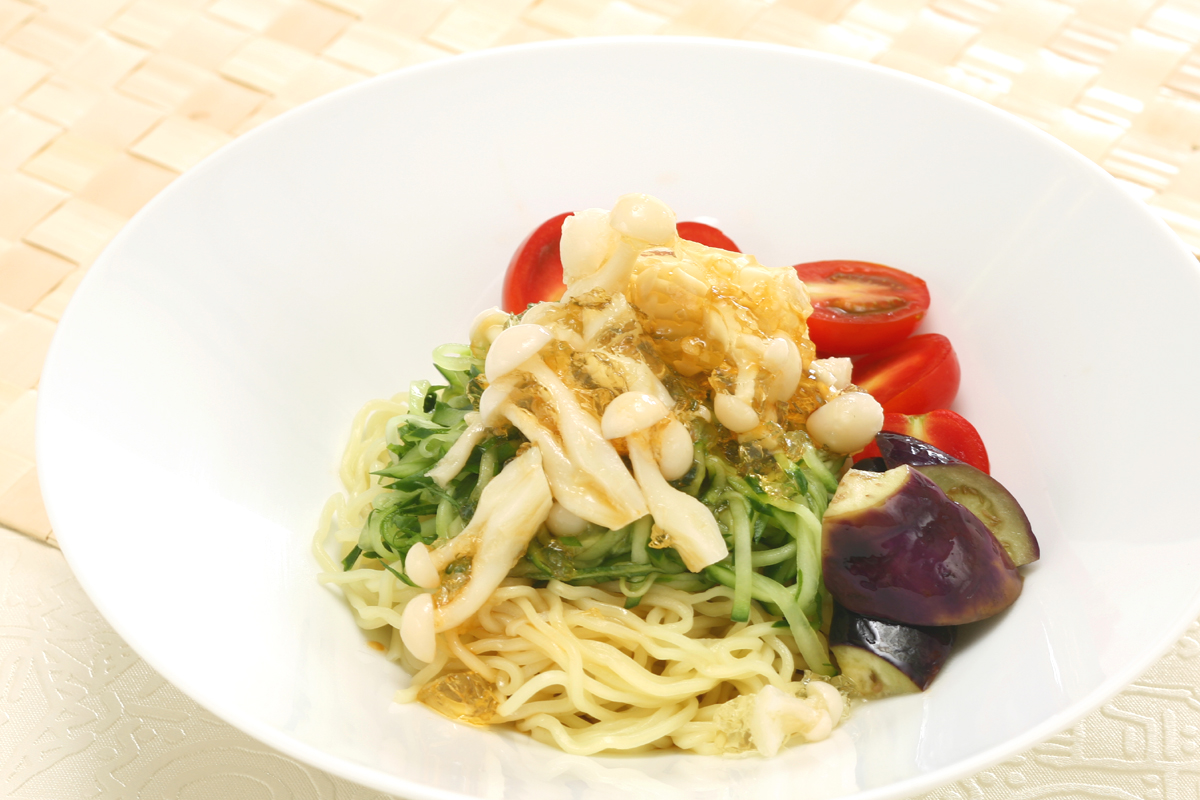 きのこジュレと夏野菜のマリネ麺