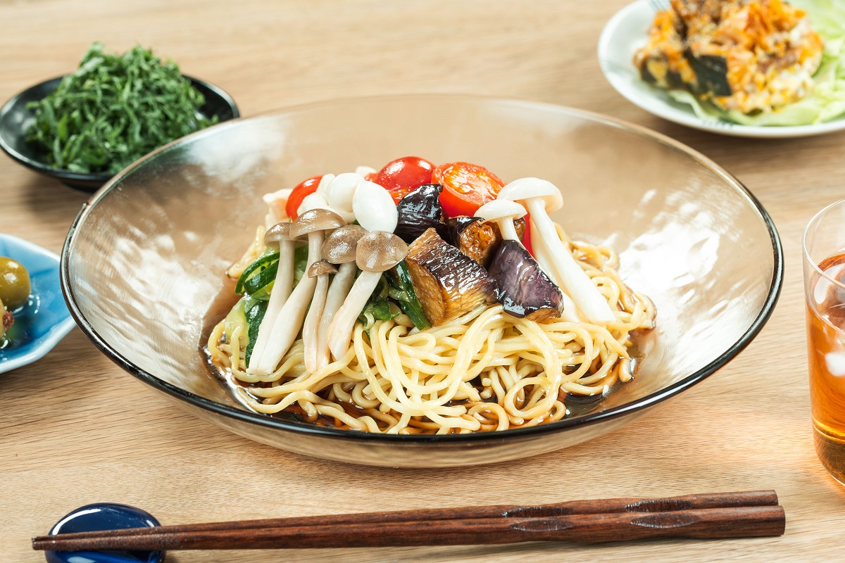 きのこと夏野菜のマリネ麺