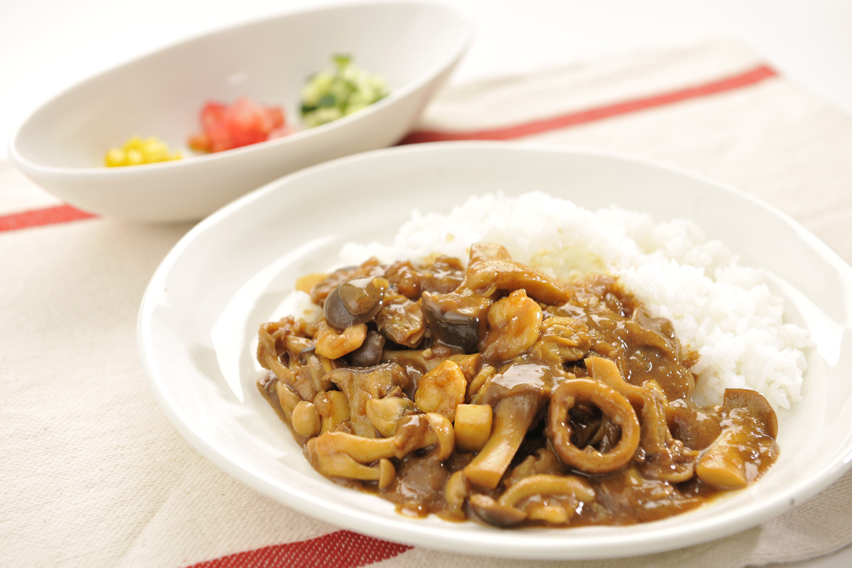 簡単ヘルシー!夏のシーフードきのこカレー