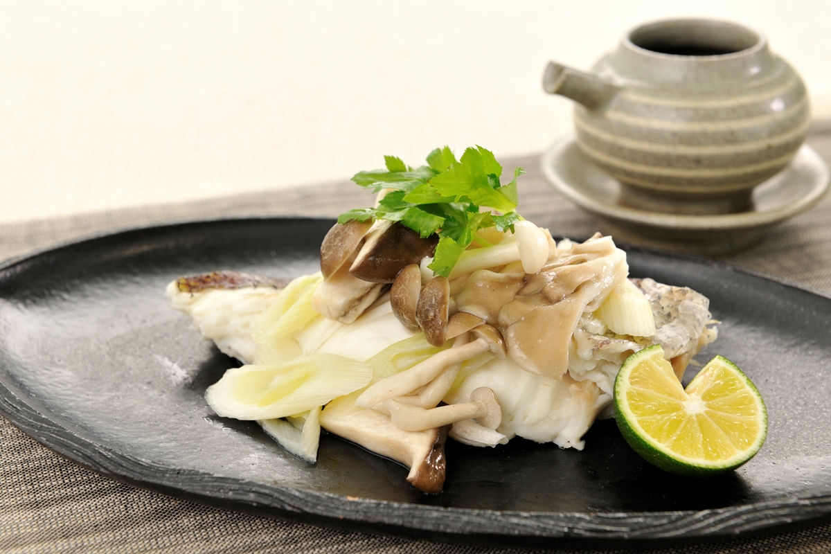 きのこと白身魚の酒蒸し