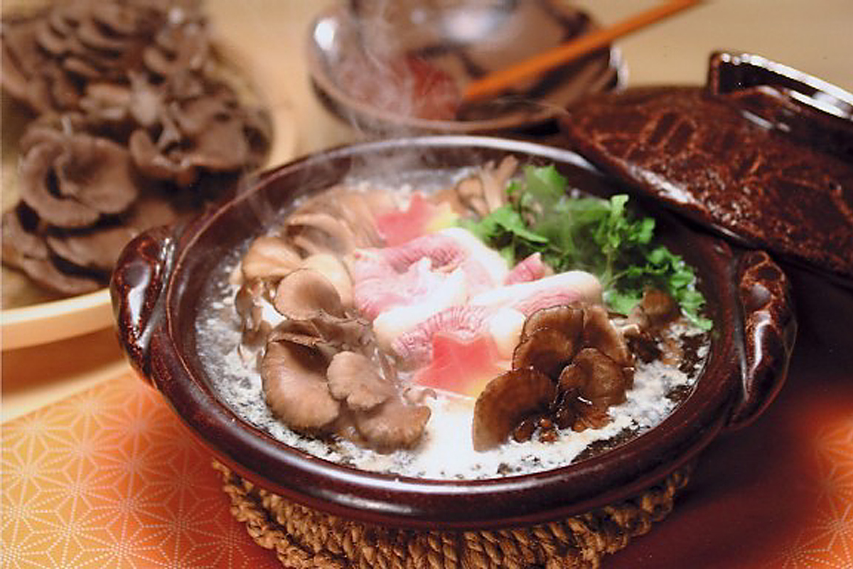 マイタケと鴨のヘルシー豆乳鍋