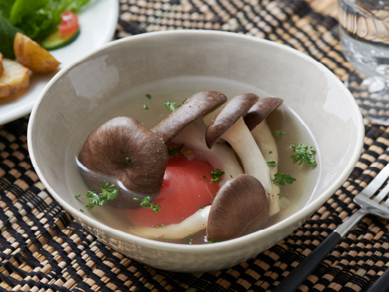 霜降りひらたけとトマトの贅沢スープ